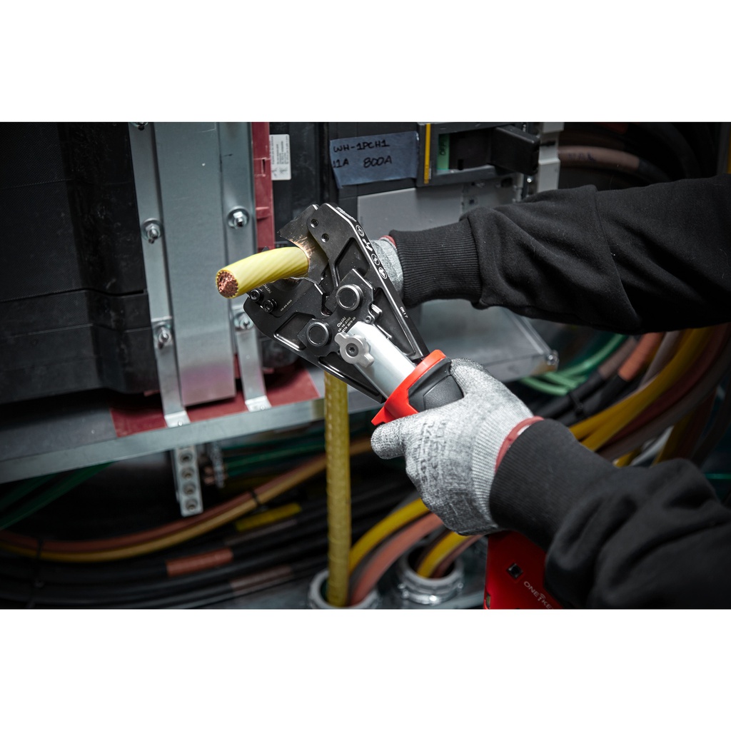 Szczęki_tnące_do_zaciskarki_M18_HCCT_Milwaukee_HCCT_cutting_jaw_for_standard_Cu/AL_cable_including_blades_2