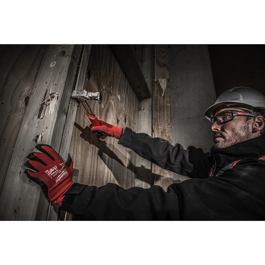 Młotek_ciesielski_z_trzonkiem_stalowym,_pazur_zakrzywiony_Milwaukee_Steel_Curved_Claw_Hammer_20oz_/_570g_1