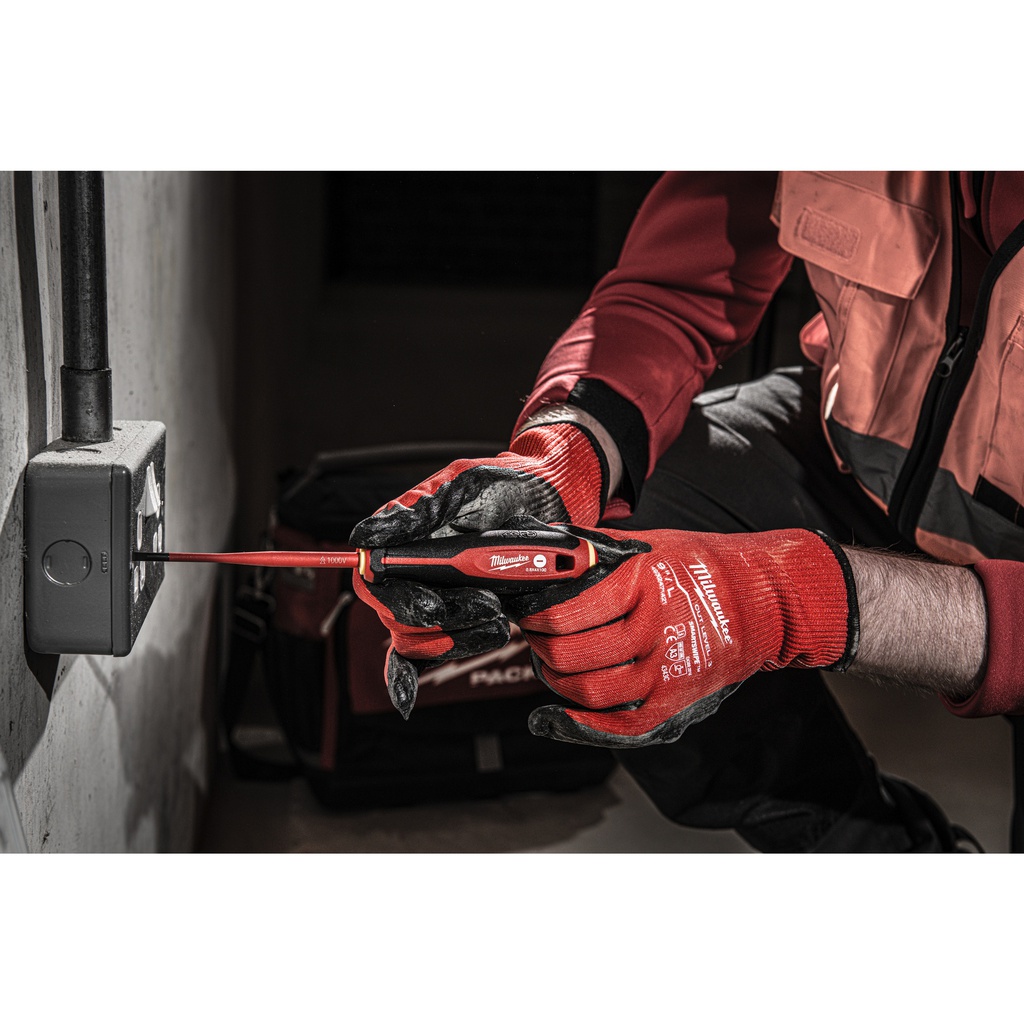 Wkrętai_izolowane_VDE_Milwaukee_Tri-Lobe_VDE_Screwdriver_-_Slotted_0.8_x_4_x_100_1