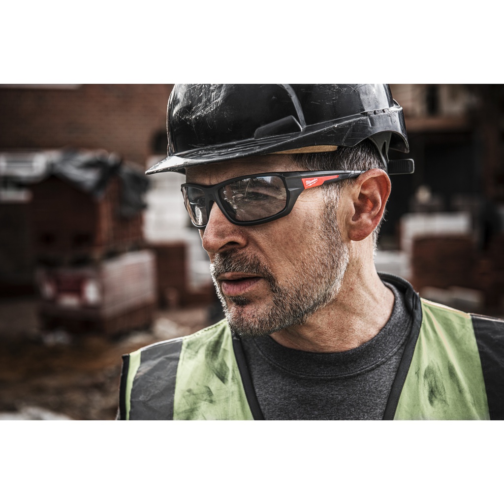 Okulary_ochronne_premium_Milwaukee_Performance_Safety_Glasses_Grey_-_1pc_2