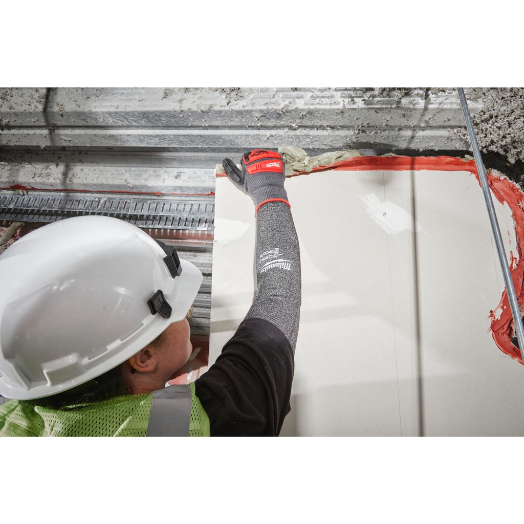 Rękawy_odporne_na_przecięcia_–_poziom_E_Milwaukee_Cut_E_Sleeves_-_45cm_5