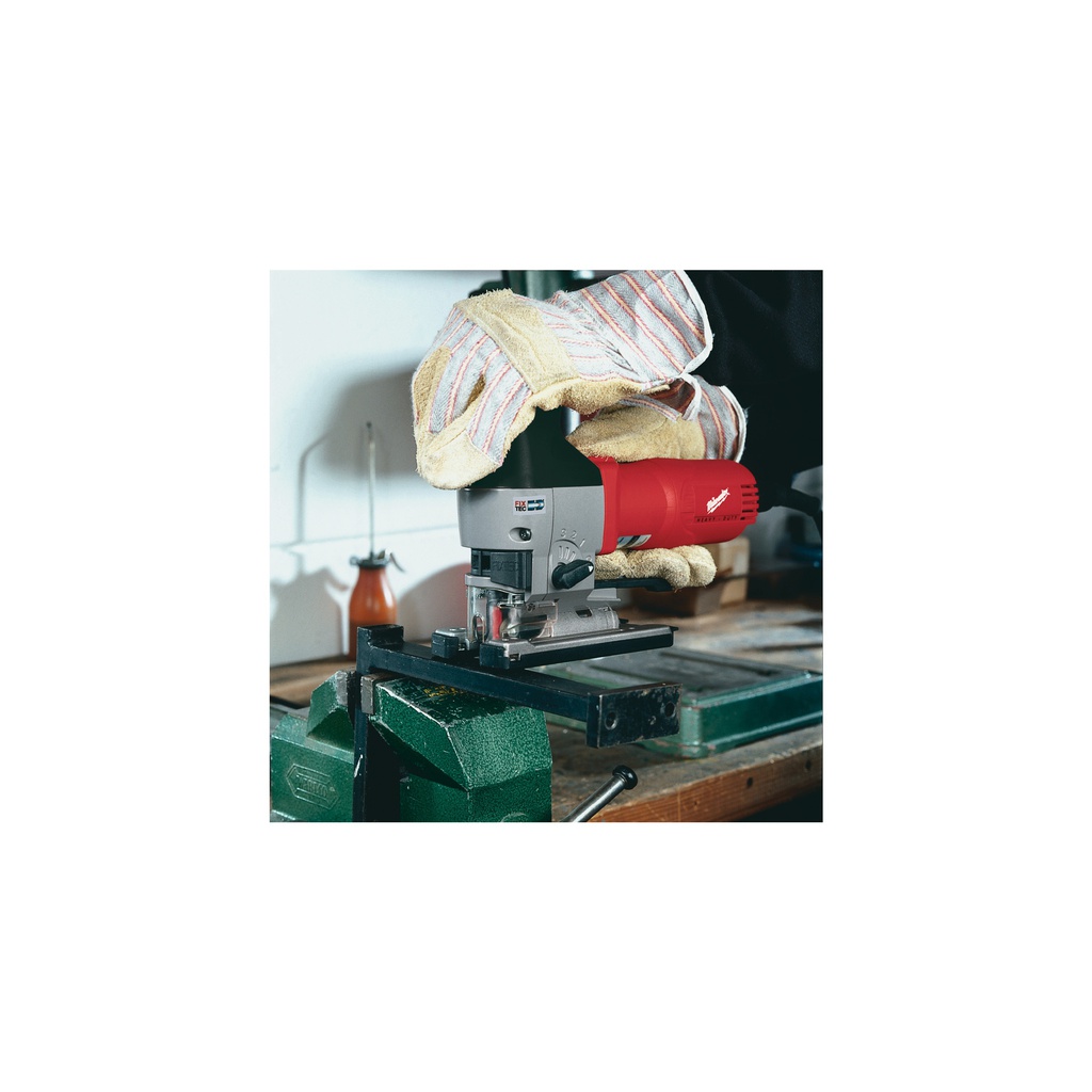 Wyrzynarka_z_uchwytem_korpusowym_Milwaukee_FSPE_110_X_1