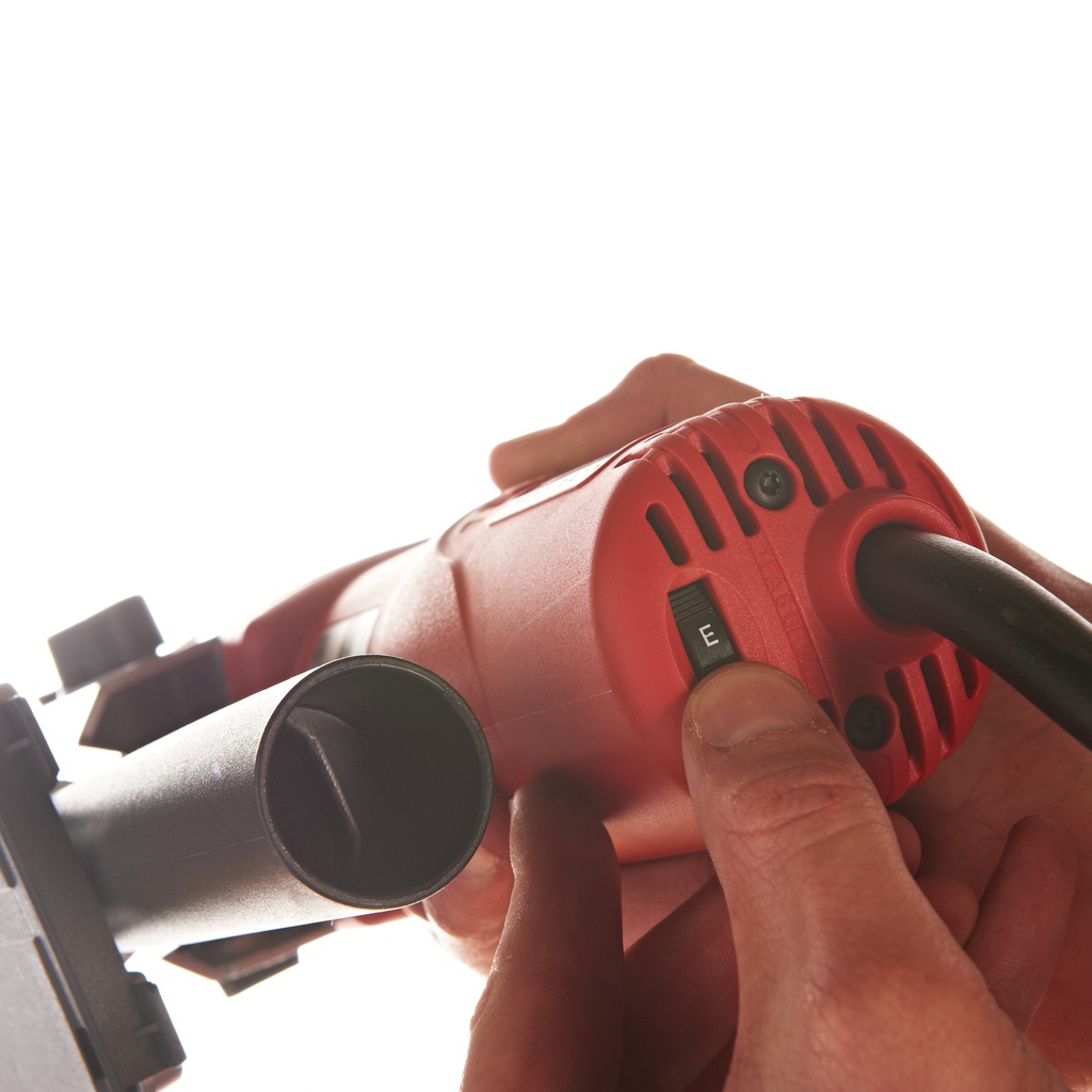 Wyrzynarka_z_uchwytem_korpusowym_Milwaukee_FSPE_110_X_7