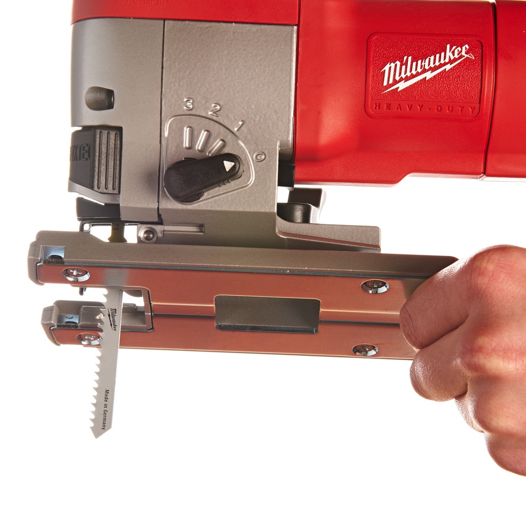 Wyrzynarka_z_uchwytem_żelazkowym_Milwaukee_JSPE_135_TX_14