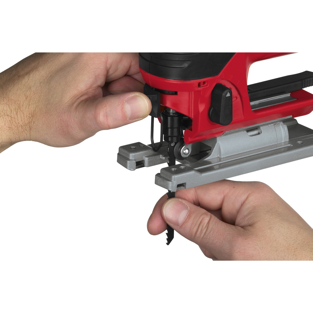 Heavy_Duty_Wyrzynarka_z_uchwytem_korpusowym_Milwaukee_JS_120_X_3