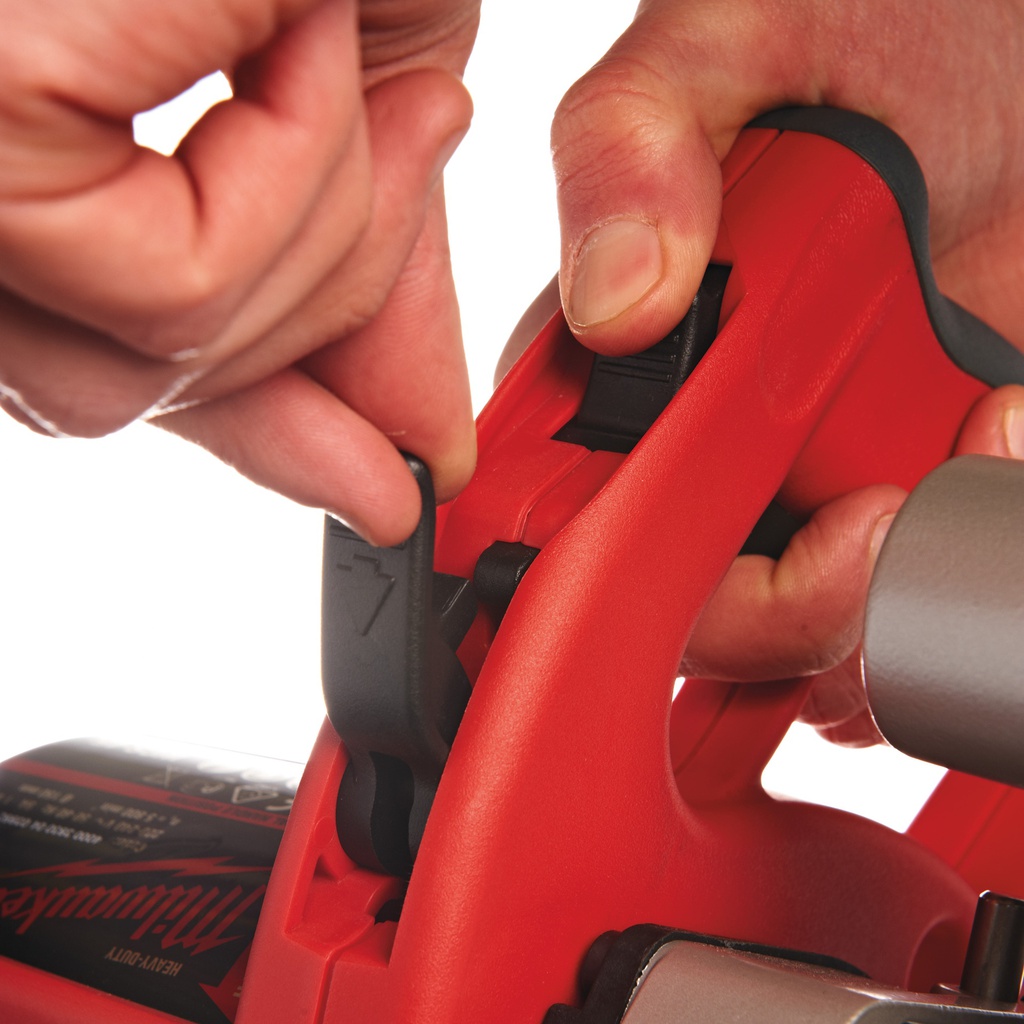 Bruzdownica_o_mocy_1900W_150_mm_(głębokość_cięcia_45_mm)_Milwaukee_WCS_45_11