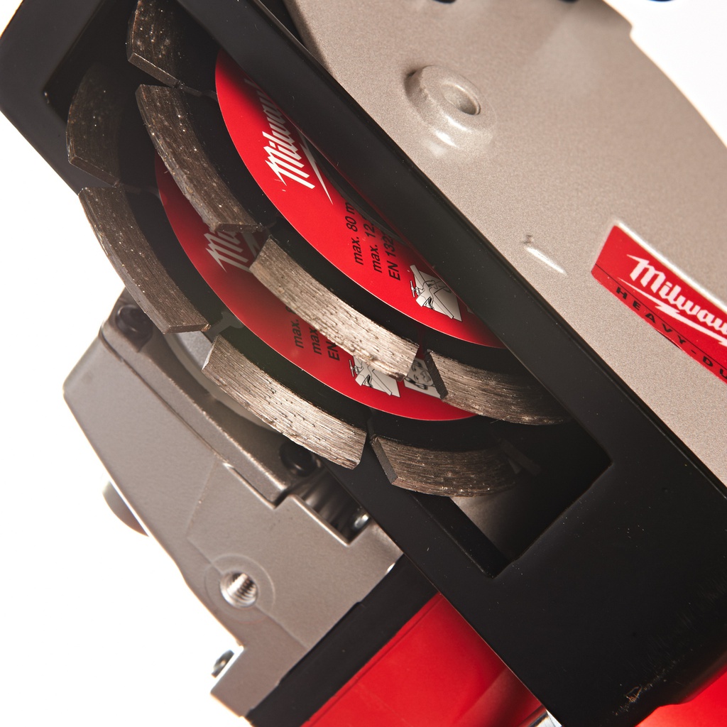 Bruzdownica_o_mocy_1500W_125_mm_(głębokość_cięcia_30_mm)_Milwaukee_WCE_30_4