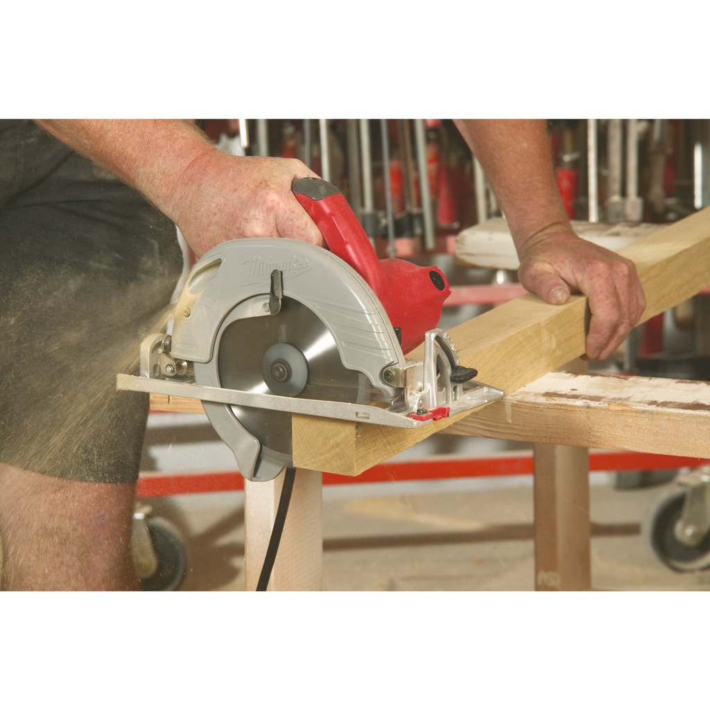 Pilarka_tarczowa_165_mm_(głębokość_cięcia_56_mm)_Milwaukee_CS_55_2