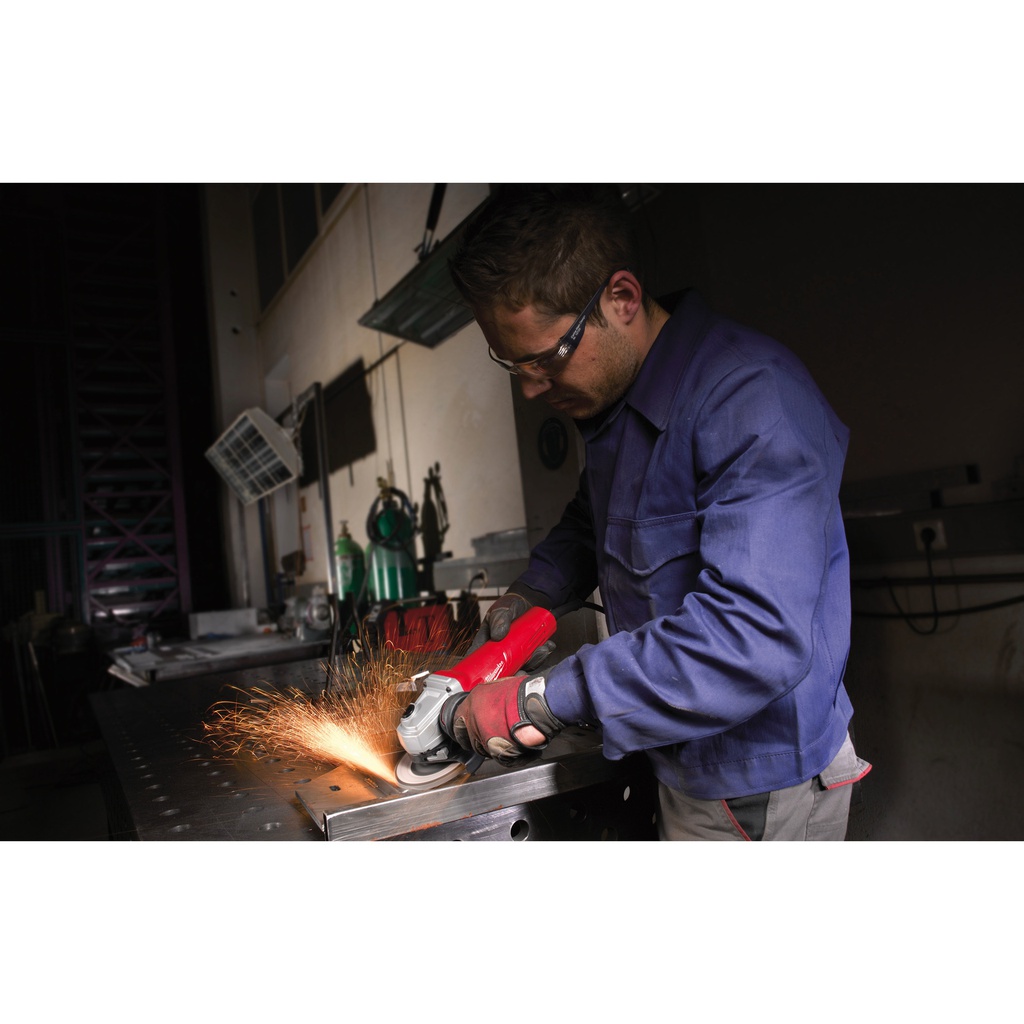 Szlifierka_kątowa_o_mocy_1200W_z_systemem_AVS_Milwaukee_AGV_12-125_X_1