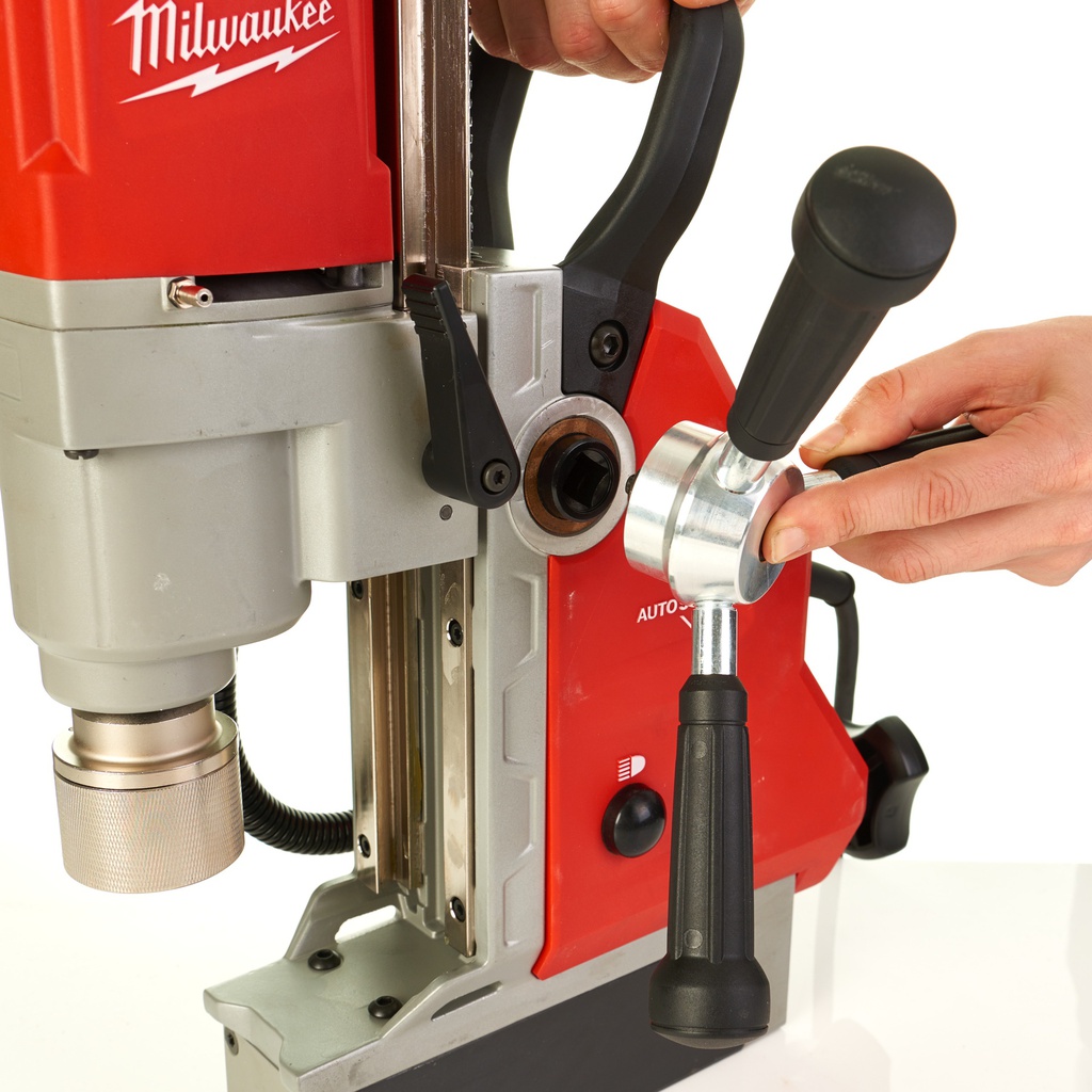Wiertarka_magnetyczna_z_magnesem_stałym_Milwaukee_MDP_41_3