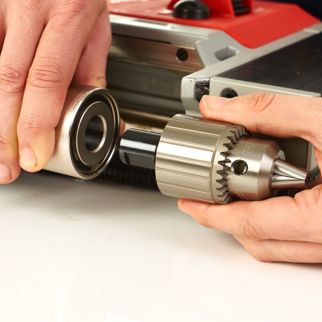 Wiertarka_magnetyczna_z_elektromagnesem_Milwaukee_MDE_41_11