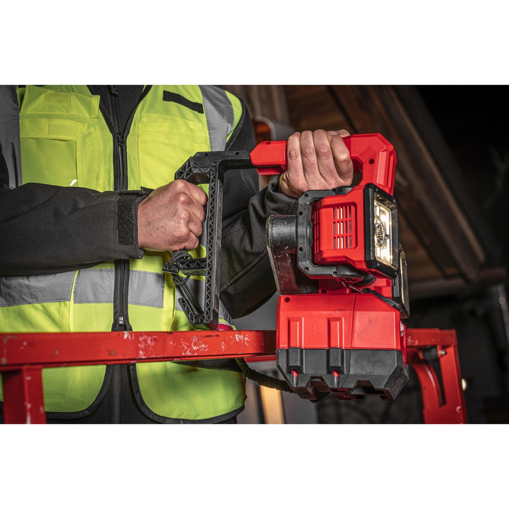 M18™_Lampa_obszarowa_LED_Milwaukee_M18_UBL-0_18