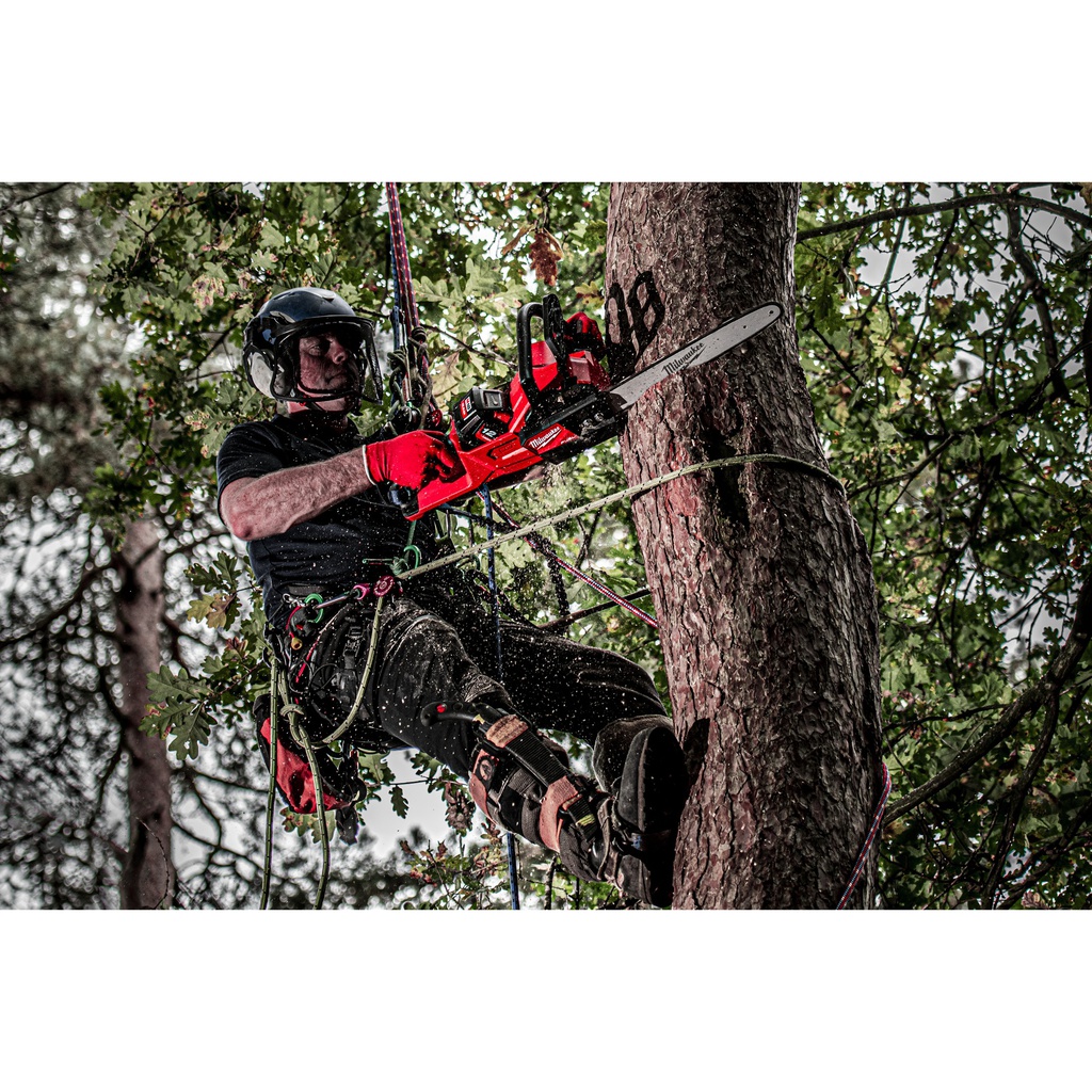 M18_FUEL™_Pilarka_łańcuchowa_40_cm_Milwaukee_M18_FCHS-121_10