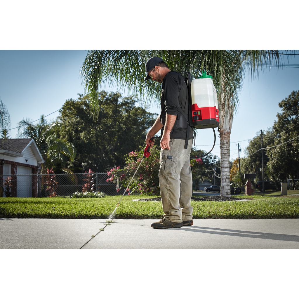 M18™_SWITCH_TANK™_Zbiornik_środków_chemicznych_-_15_L_Milwaukee_M18_BPFP-CST_8