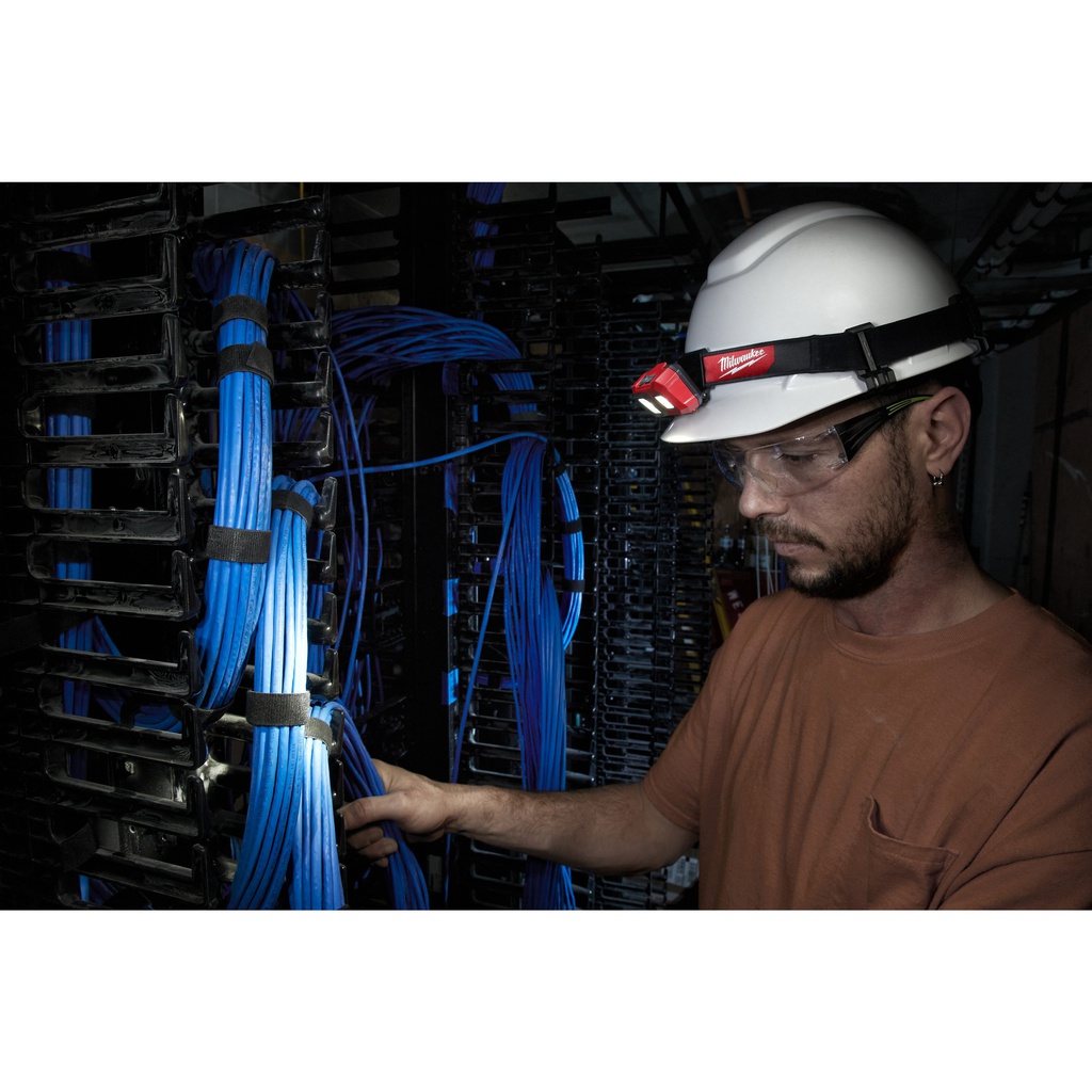 Alkaliczna_latarka-czołówka_Milwaukee_HL-SF_5