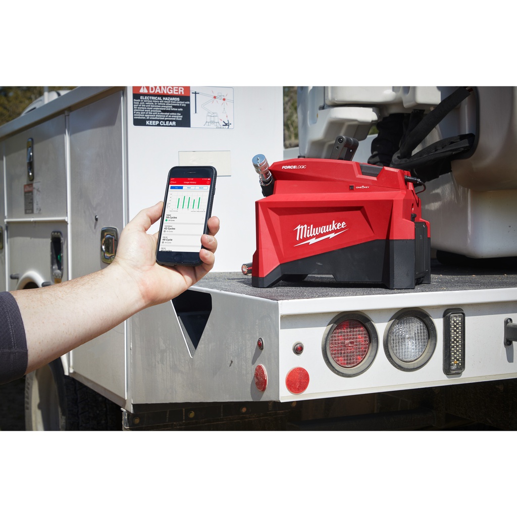 M18™_Pompa_hydrauliczna_Milwaukee_M18_HUP700-121_10