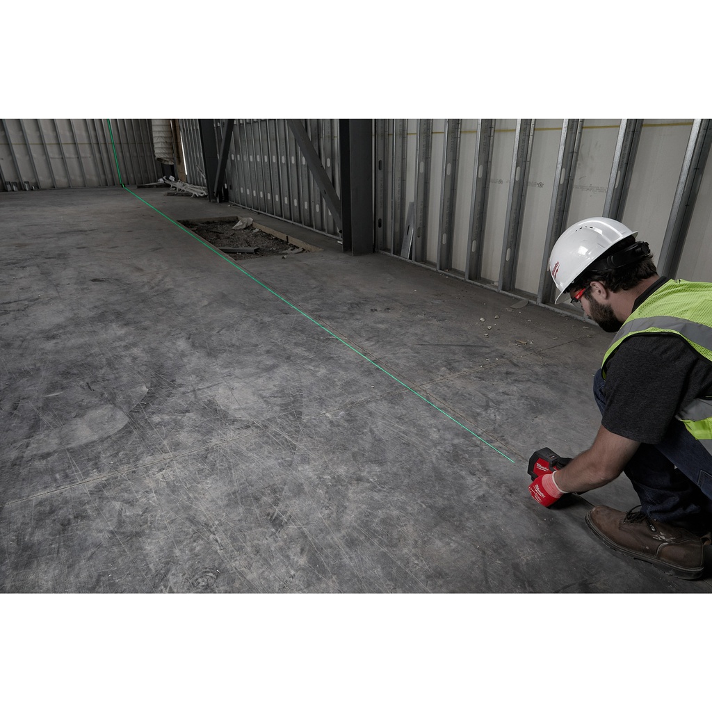 REDLITHIUM™_USB_laser_zielony_krzyżowy_Milwaukee_L4_CLL-301C_14