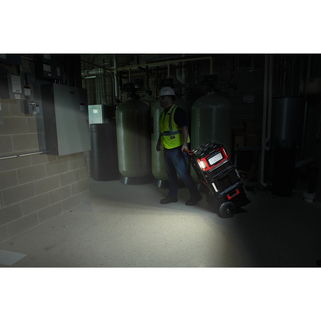 M18™_PACKOUT™_Lampa_do_oświetlania_strefowego_z_ładowarką_Milwaukee_M18_POALC-0_12