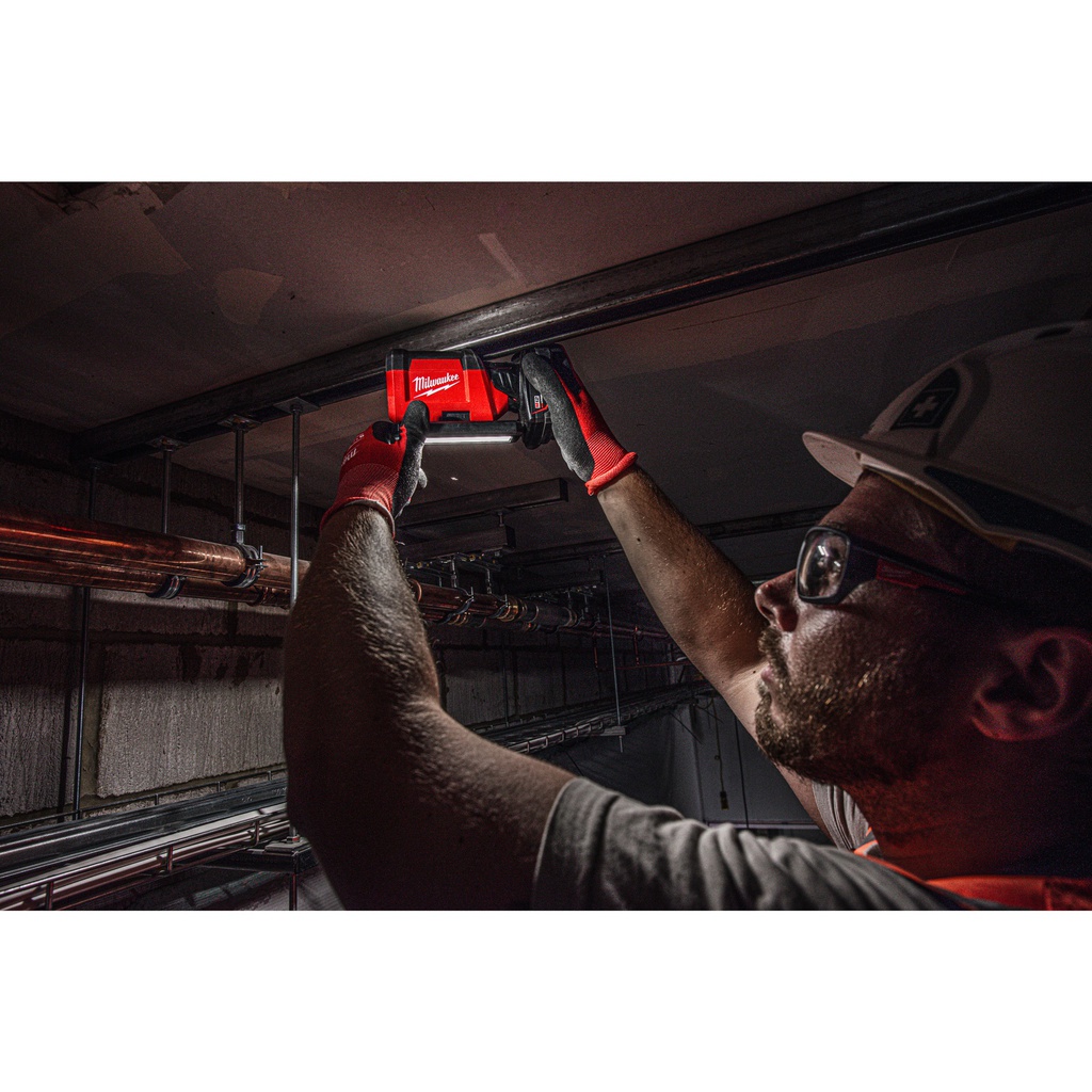 M12_Lampa_do_oświetlania_powierzchni_z_obrotową_głowicą_Milwaukee_M12_PAL-0_7