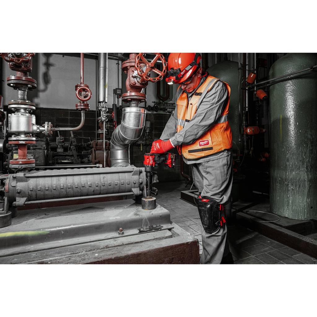 M18_FUEL™_Klucz_udarowy_½˝_o_średnim_momencie_obrotowym_z_pinem_zabezpieczającym_Milwaukee_M18_FMTIW2P12-502X_4