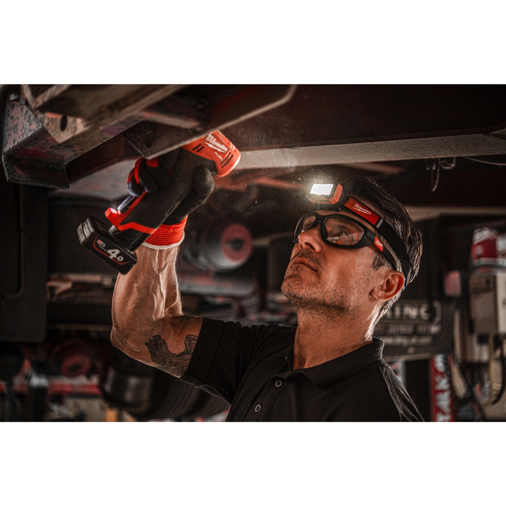 Akumulatorowa_latarka-czołówka_450_lumenów_z_wewnętrznym_akumulatorem_ładowanym_po_złączu_USB_Milwaukee_IR_HL450_6