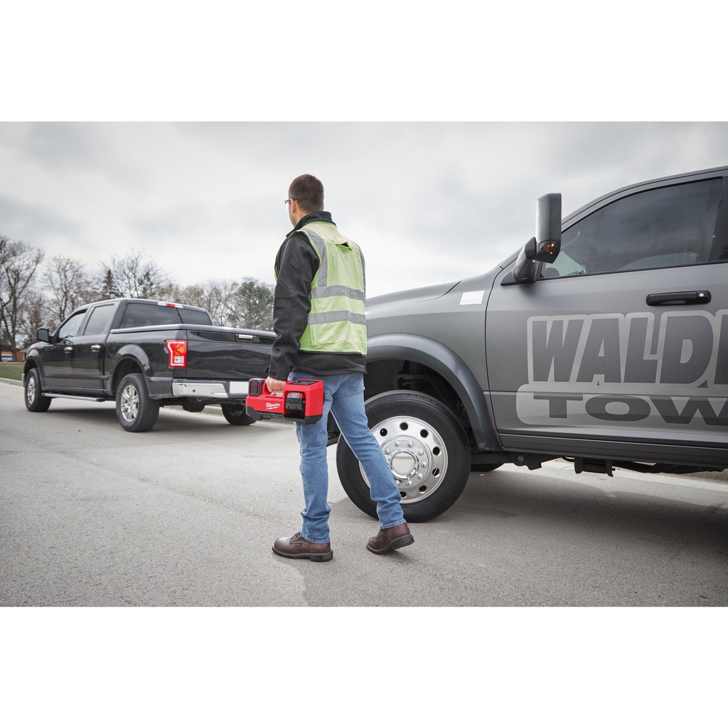 M18™_Inflator_Milwaukee_M18_BI-0_6