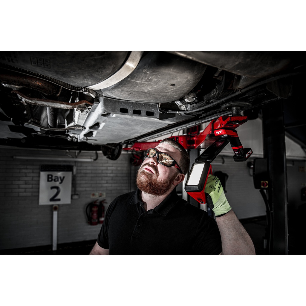 M12™_Oświetlenie_podwozia_Milwaukee_M12_UCL-0_1