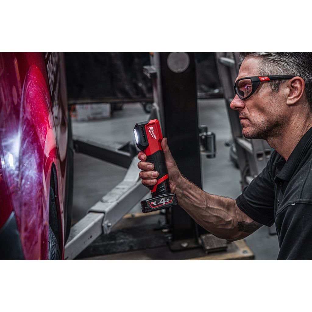 M12_Latarka_dopasowująca_kolor_Milwaukee_M12_CML-401_12