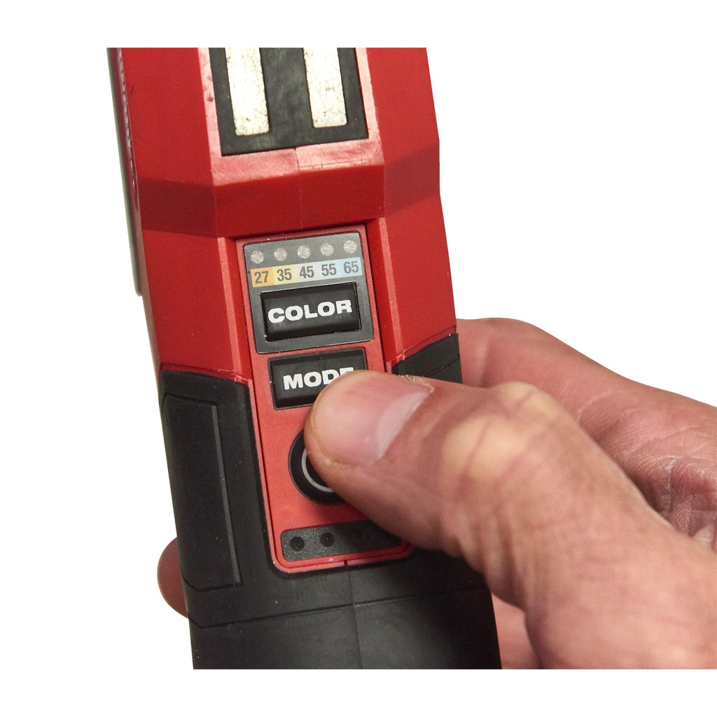 M12_Latarka_dopasowująca_kolor_Milwaukee_M12_CML-401_16