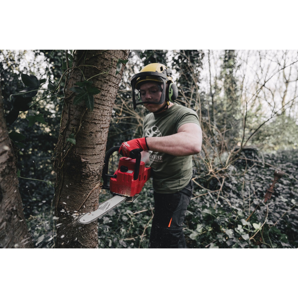 M18_FUEL™_Pilarka_łańcuchowa_35_cm_Milwaukee_M18_FCHS35-122_4