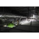 Latarka_akumulatorowa_USB_z_regulacją_wiązki_światła_1_100_Lumenów_Milwaukee_L4_TMLED-301_6