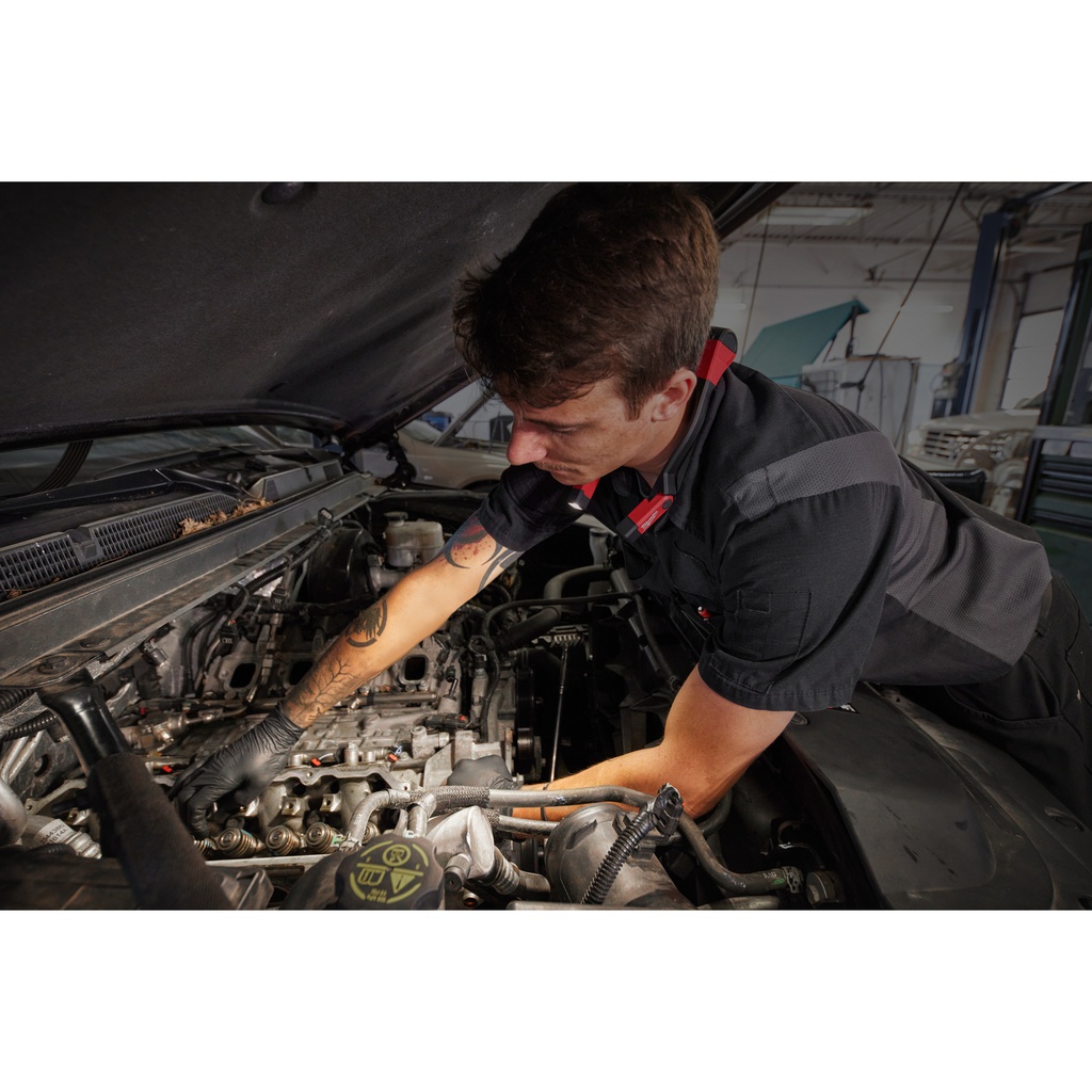 Latarka_na_szyję_ładowana_przez_USB_400_lumenów_Milwaukee_L4_NL400-301_2