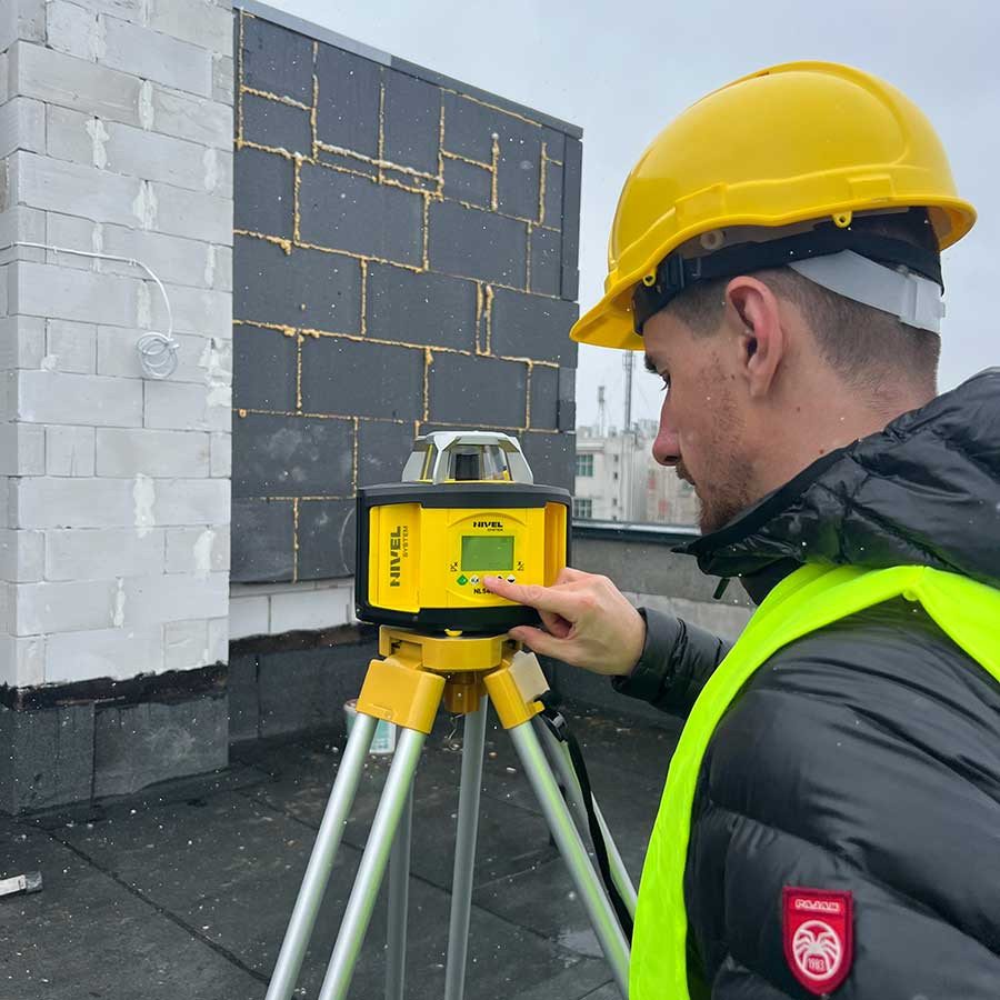 Niwelator laserowy rotacyjny Nivel System NL540G Digital samopoziomujący