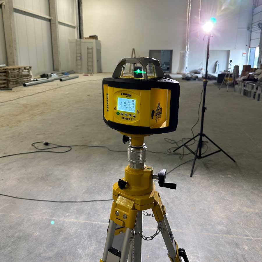 Niwelator laserowy rotacyjny Nivel System NL540G Digital samopoziomujący