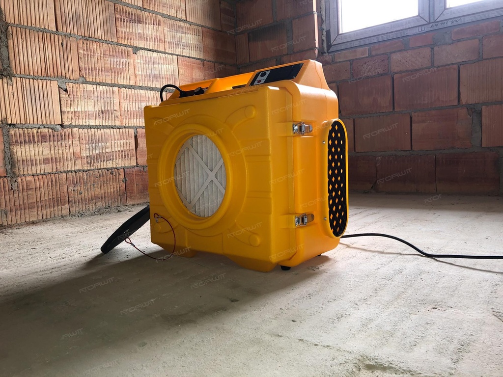 Oczyszczacz powietrza Master MAS 13