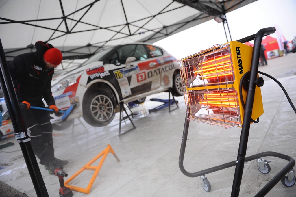 Promiennik podczerwieni Master HALL 3000