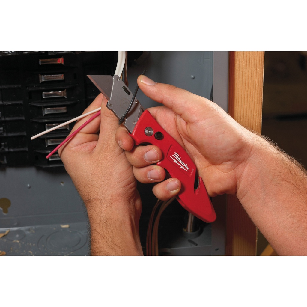 Nożyk z metalowym uchwytem    Milwaukee | Fastback knife