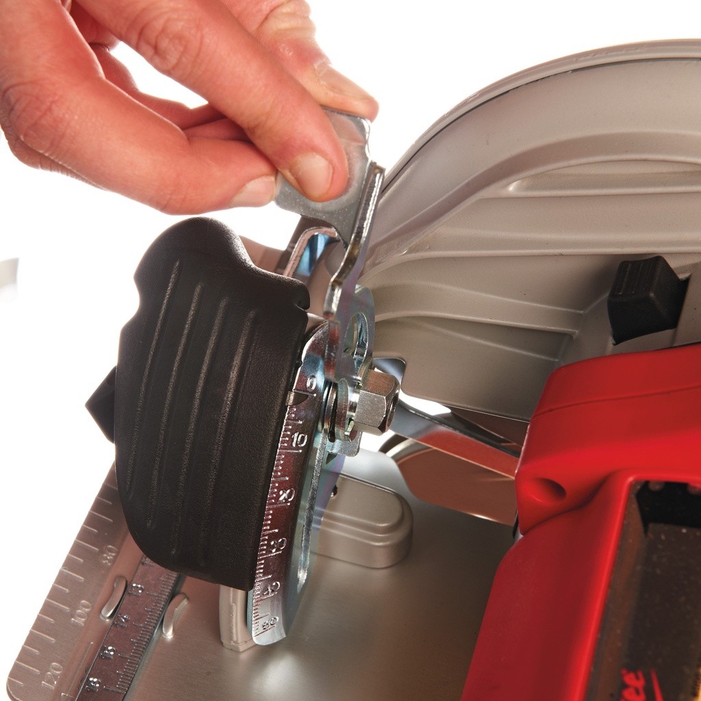 Pilarka_tarczowa_190_mm_(głębokość_cięcia_65_mm)_Milwaukee_SCS_65_Q_5