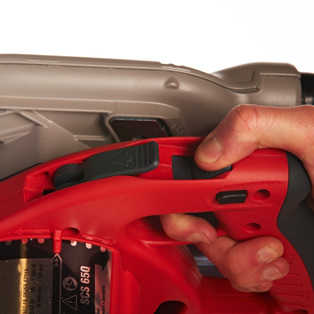 Pilarka_tarczowa_190_mm_(głębokość_cięcia_65_mm)_Milwaukee_SCS_65_Q_11